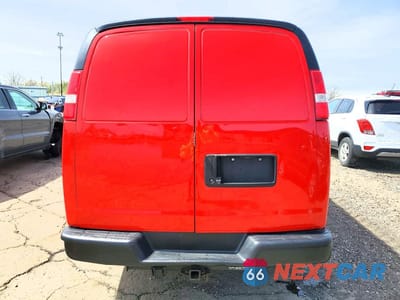 Zdjęcie 6 z 13 samochodu: 2018 CHEV EXPRESS G2500 VIN:1GCWGAFP0J1239950 - miniatura