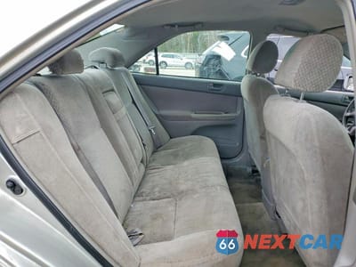 Zdjęcie 10 z 11 samochodu: 2003 TOYOTA CAMRY LE VIN:4T1BE32K63U669070 - miniatura