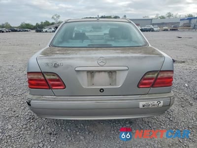 Zdjęcie 6 z 11 samochodu: 2001 MERCEDES-BENZ E 320 VIN:WDBJF65JX1B229507 - miniatura