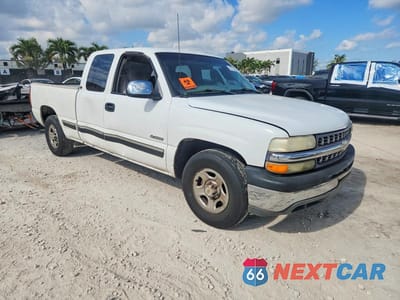 Czwarte zdjęcie samochodu z boku: 2001 CHEVROLET SILVERADO C1500 VIN:1GCEC19W51Z295734 - miniatura
