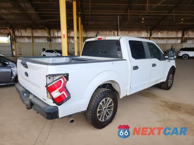 Trzecie zdjęcie samochodu z tyłu: 2019 FORD F150 POLICE RESPONDER VIN:1FTEW1P44KKC25001 - miniatura