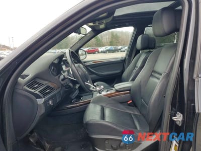 Zdjęcie 7 z 12 samochodu: 2013 BMW X5 XDRIVE35I VIN:5UXZV4C58D0B19381 - miniatura