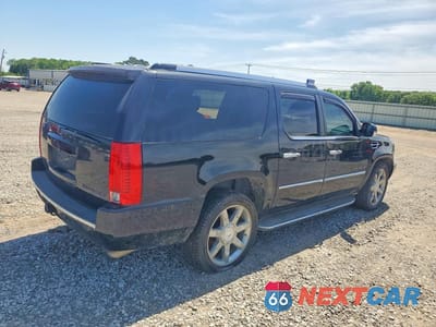 Trzecie zdjęcie samochodu z tyłu: 2011 CADILLAC ESCALADE ESV VIN:1GYS4GEF0BR242220 - miniatura