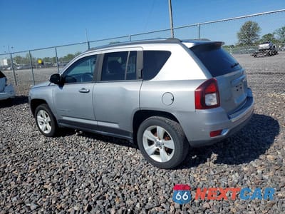 Drugie zdjęcie samochodu z przodu: 2015 JEEP COMPASS LATITUDE VIN:1C4NJCEA8FD110656 - miniatura