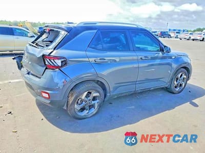 Trzecie zdjęcie samochodu z tyłu: 2024 HYUNDAI VENUE LIMITED VIN:KMHRC8A30RU326968 - miniatura