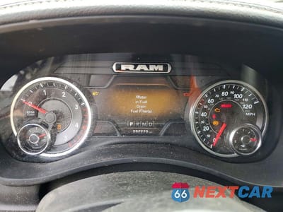 Zdjęcie 9 z 13 samochodu: 2022 RAM 3500 LARAMIE VIN:3C63RRJL4NG122029 - miniatura