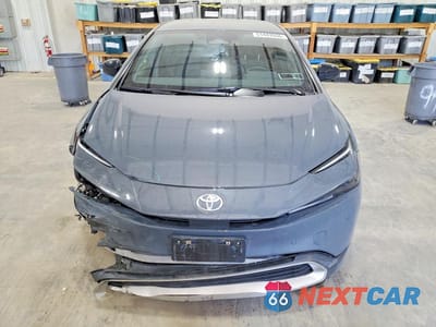 Piąte zdjęcie samochodu w środku: 2023 TOYOTA PRIUS PRIME SE VIN:JTDACACU0P3002615 - miniatura