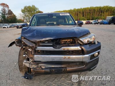 Piąte zdjęcie samochodu w środku: 2020 TOYOTA 4 RUNNER VIN:JTEBU5JR1L5762795 - miniatura