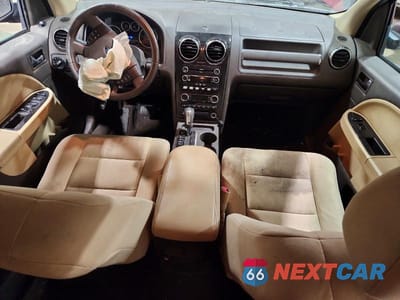 Zdjęcie 8 z 13 samochodu: 2008 FORD TAURUS X SEL VIN:1FMDK02W48GA39122 - miniatura