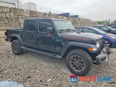 Czwarte zdjęcie samochodu z boku: 2022 JEEP GLADIATOR OVERLAND VIN:1C6HJTFG7NL162582 - miniatura