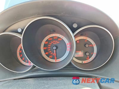 Zdjęcie 9 z 12 samochodu: 2005 MAZDA 3 HATCHBACK VIN:JM1BK343251281664 - miniatura