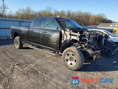 Czwarte zdjęcie samochodu z boku: 2021 RAM 2500 BIG HORN VIN:3C6UR5JL5MG579041 - miniatura