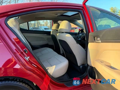 Zdjęcie 6 z 11 samochodu: 2017 HYUNDAI ELANTRA VALUE EDITION VIN:KMHD84LF2HU423289 - miniatura