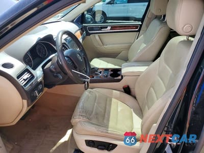 Zdjęcie 7 z 13 samochodu: 2012 VOLKSWAGEN TOUAREG V6 TDI VIN:WVGFK9BPXCD004813 - miniatura