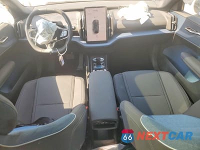 Zdjęcie 8 z 12 samochodu: 2025 VOLVO EX30 PLUS VIN:YV4EK3ZK4SS151000 - miniatura