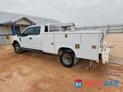Drugie zdjęcie samochodu z przodu: 2017 FORD F350 SUPER DUTY VIN:1FD8X3H60HEF40855 - miniatura