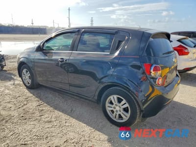 Drugie zdjęcie samochodu z przodu: 2015 CHEVROLET SONIC LT VIN:1G1JC6SH5F4147569 - miniatura