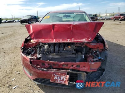 Piąte zdjęcie samochodu w środku: 2017 FORD FOCUS SE VIN:1FADP3F22HL214611 - miniatura