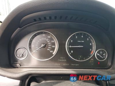 Zdjęcie 9 z 13 samochodu: 2016 BMW X3 XDRIVE28I VIN:5UXWX9C51G0D94458 - miniatura