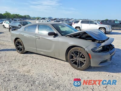 Czwarte zdjęcie samochodu z boku: 2018 DODGE CHARGER SXT VIN:2C3CDXBG9JH167205 - miniatura