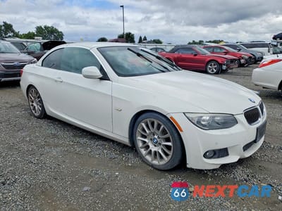 Czwarte zdjęcie samochodu z boku: 2013 BMW 328 I SULEV VIN:WBADW7C51DE733700 - miniatura