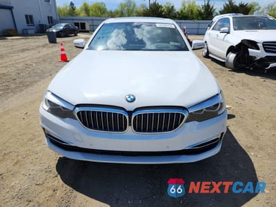 Piąte zdjęcie samochodu w środku: 2018 BMW 530XE VIN:WBAJB1C53JB084961 - miniatura