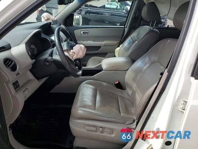 Zdjęcie 7 z 12 samochodu: 2011 HONDA PILOT TOURING VIN:5FNYF3H99BB044119 - miniatura