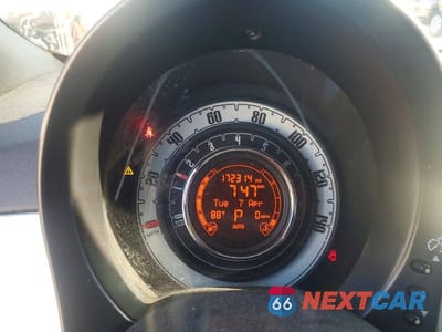 Zdjęcie 9 z 12 samochodu: 2013 FIAT 500 LOUNGE VIN:3C3CFFER3DT713056 - miniatura