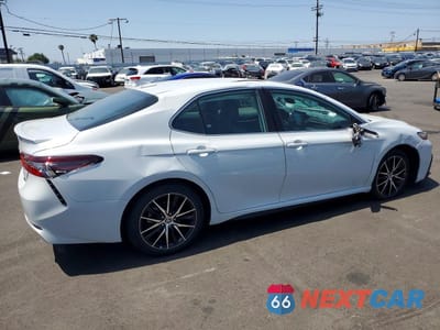 Trzecie zdjęcie samochodu z tyłu: 2022 TOYOTA CAMRY SE VIN:4T1G11AK2NU051819 - miniatura