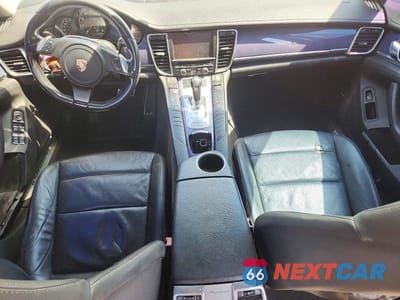 Zdjęcie 8 z 11 samochodu: 2011 PORSCHE PANAMERA 2 VIN:WP0AA2A7XBL012909 - miniatura