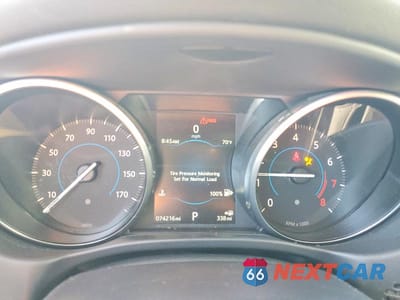 Zdjęcie 9 z 12 samochodu: 2017 JAGUAR XE PREMIUM VIN:SAJAD4BG5HA967110 - miniatura