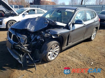 2015 BMW X1 XDRIVE28I WBAVL1C5XFVY33582 - główne zdjęcie licytacji z USA - miniatura