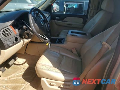 Zdjęcie 7 z 11 samochodu: 2007 CHEVROLET SUBURBAN K1500 VIN:3GNFK16307G237399 - miniatura