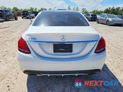 Zdjęcie 6 z 12 samochodu: 2015 MERCEDES-BENZ C 300 VIN:55SWF4JB2FU051878 - miniatura