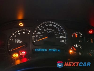 Zdjęcie 9 z 11 samochodu: 2005 CHEVROLET SILVERADO K2500 HEAVY DUTY VIN:1GCHK29U05E247169 - miniatura