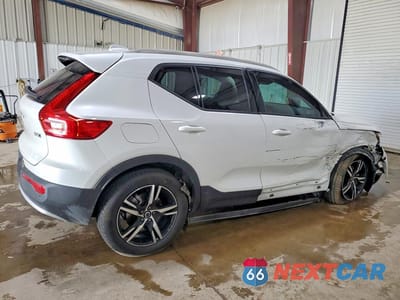 Trzecie zdjęcie samochodu z tyłu: 2023 VOLVO XC40 CORE VIN:YV4L12UV1P2910747 - miniatura