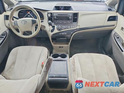 Zdjęcie 8 z 13 samochodu: 2014 TOYOTA SIENNA LE 8-PASSENGER VIN:5TDKK3DC0ES444122 - miniatura