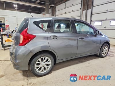 Trzecie zdjęcie samochodu z tyłu: 2018 NISSAN VERSA NOTE SV VIN:3N1CE2CP4JL359510 - miniatura
