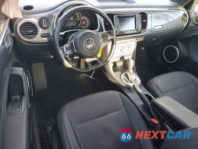 Zdjęcie 8 z 12 samochodu: 2016 VOLKSWAGEN BEETLE SE VIN:3VWJ07AT4GM633840 - miniatura