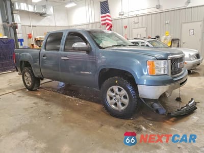 Czwarte zdjęcie samochodu z boku: 2011 GMC SIERRA K1500 SLE VIN:3GTP2VE30BG389083 - miniatura