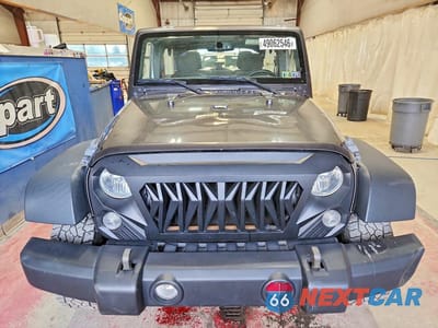 Piąte zdjęcie samochodu w środku: 2016 JEEP WRANGLER UNLIMITED SPORT VIN:1C4BJWDG1GL266118 - miniatura