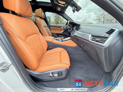 Piąte zdjęcie samochodu w środku: 2023 BMW X6 XDRIVE40I VIN:5UXCY6C05P9P51197 - miniatura