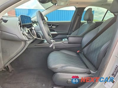 Zdjęcie 7 z 13 samochodu: 2024 MERCEDES-BENZ E 350 4MATIC VIN:W1KLF4HB3RA061428 - miniatura