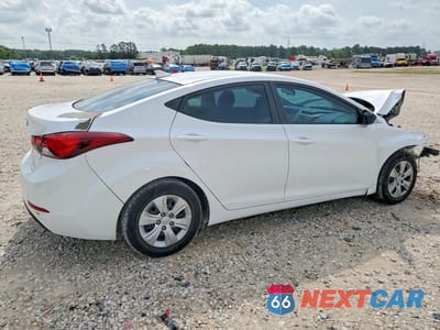 Trzecie zdjęcie samochodu z tyłu: 2016 HYUNDAI ELANTRA SE VIN:5NPDH4AE7GH752514 - miniatura
