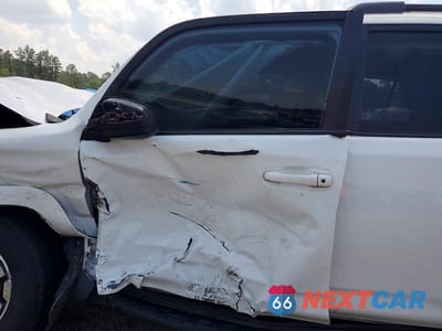 Zdjęcie 7 z 14 samochodu: 2020 TOYOTA 4RUNNER TRD OFF-ROAD VIN:JTEBU5JR0L5744739 - miniatura