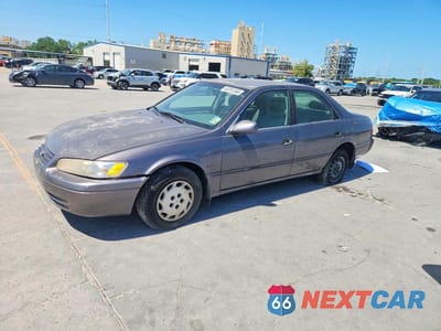 1998 TOYOTA CAMRY LE 4T1BG22K6WU363625 - główne zdjęcie licytacji z USA - miniatura