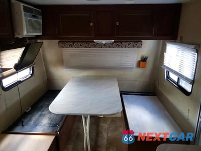 Piąte zdjęcie samochodu w środku: 2014 JAYCO JAY FLIGHT CAMPER VIN:1UJBJ0AJ4E77E0237 - miniatura