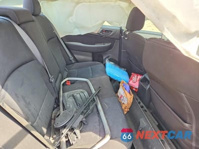 Zdjęcie 10 z 13 samochodu: 2018 SUBARU LEGACY 2.5I VIN:4S3BNAA66J3023639 - miniatura