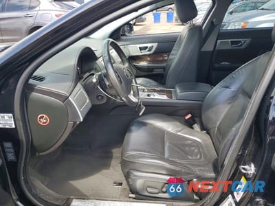 Zdjęcie 7 z 12 samochodu: 2014 JAGUAR XF VIN:SAJWJ0EF0E8U27158 - miniatura