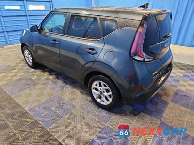 Drugie zdjęcie samochodu z przodu: 2025 KIA SOUL LX VIN:KNDJ23AU1S7261441 - miniatura